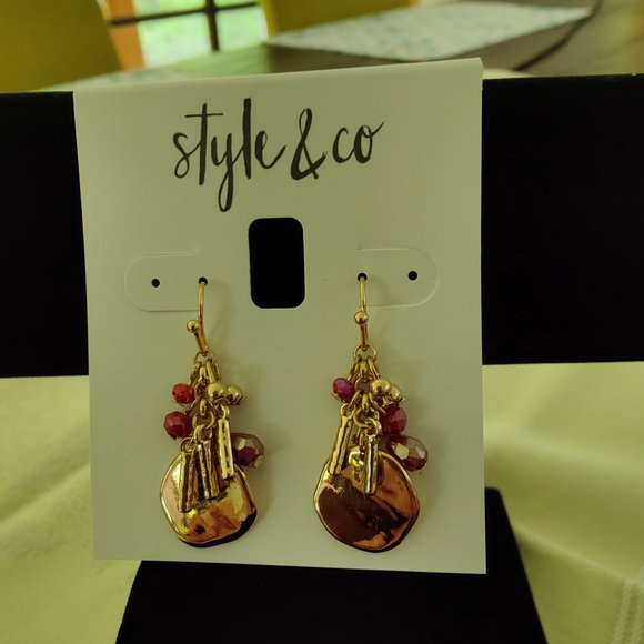 🌻NWOT - STYLE & CO Gold-Tone Hammered Disc & Bead Shaky Drop Earrings - Picture 1 of 3